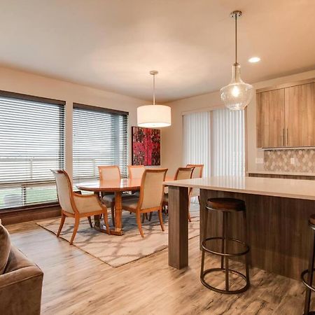 Luxury Townhome On The Park With Bridger Mtn Views Bozeman Bagian luar foto