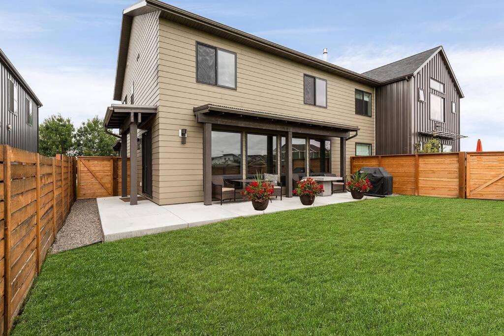 Luxury Townhome On The Park With Bridger Mtn Views Bozeman Bagian luar foto