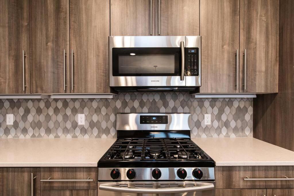Luxury Townhome On The Park With Bridger Mtn Views Bozeman Bagian luar foto